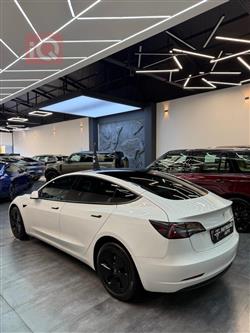 تسلا موديل 3